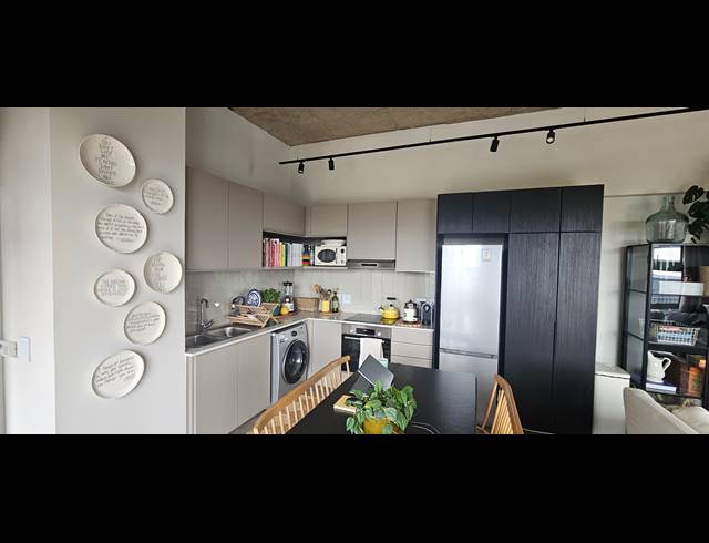 1 BEDROOM APARTMENT FOR SALE IN SANDOWN